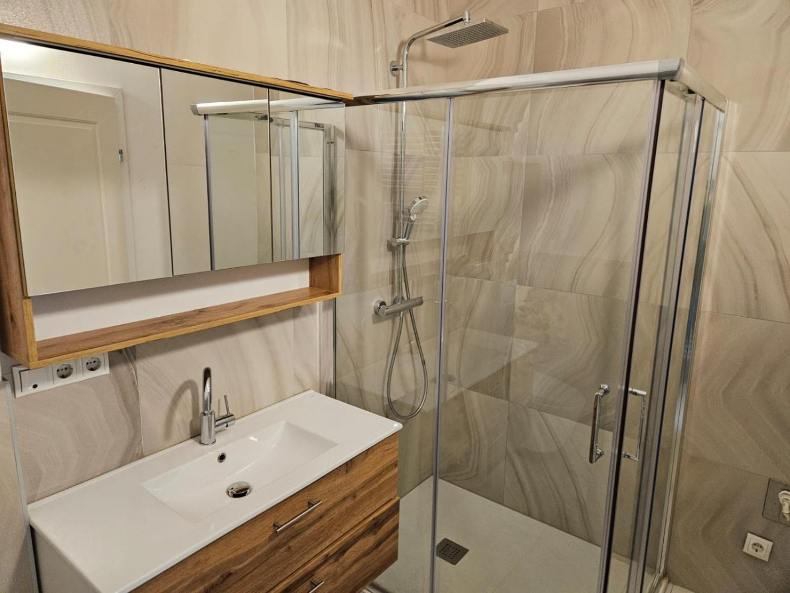 Gardenloft No2 Apartment เวียนนา ภายนอก รูปภาพ